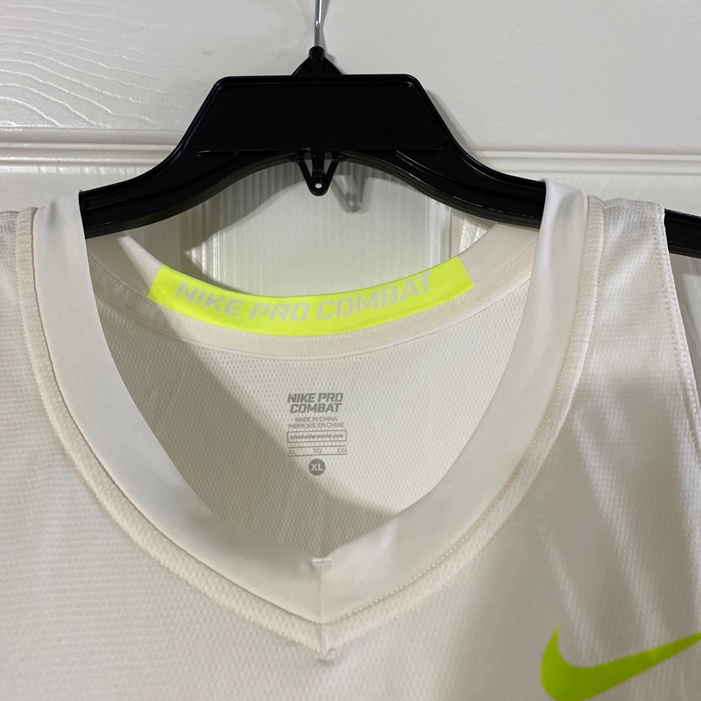 Nike Pro Combat Compression Shirt B-Ball